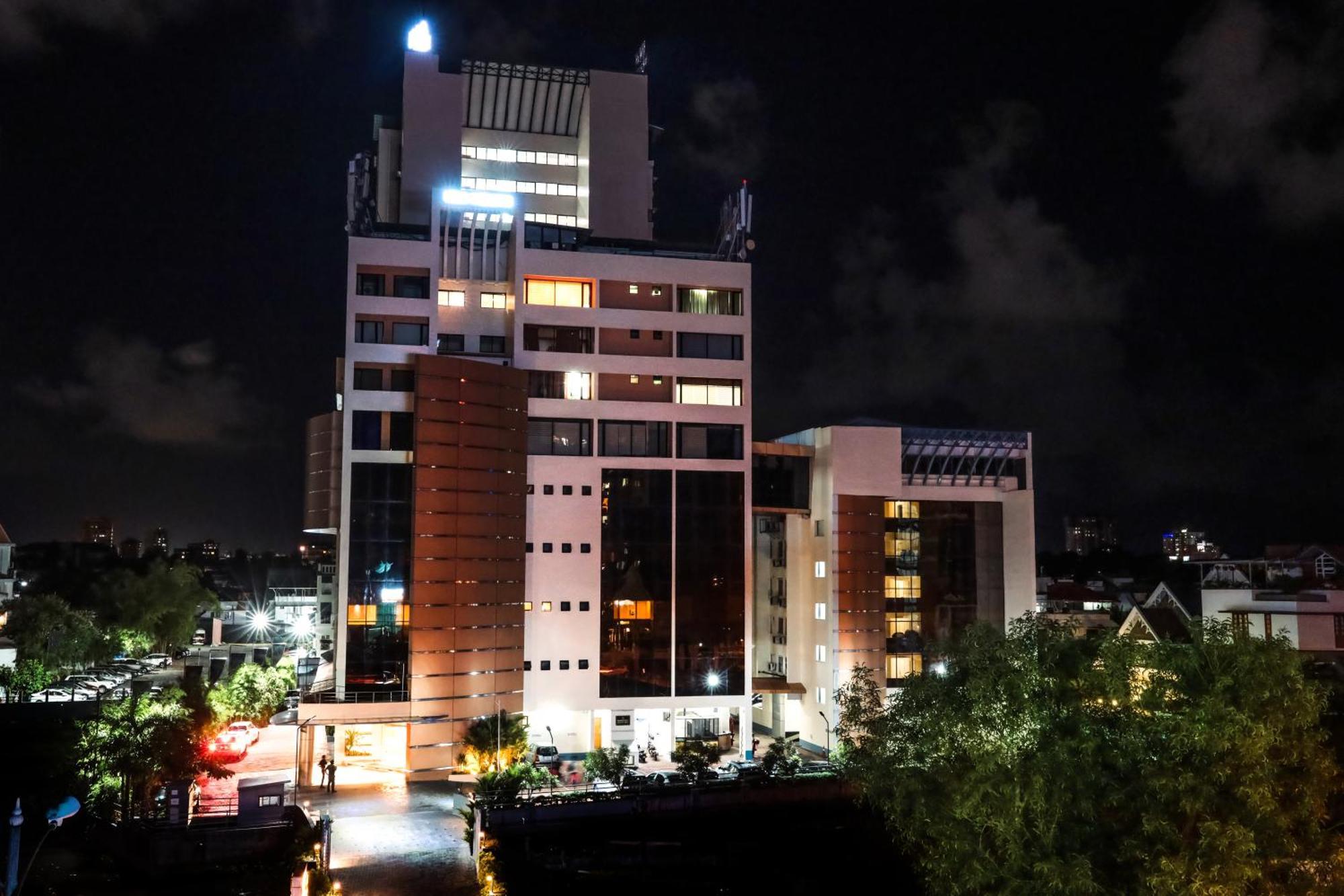 Готель Ima House Kochi Екстер'єр фото